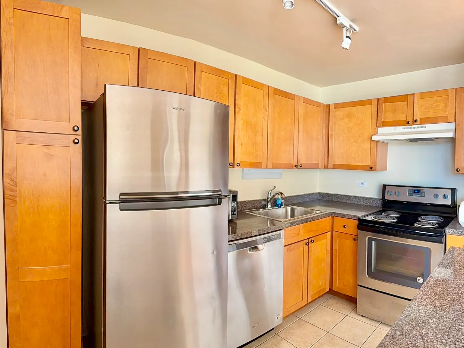 655 W Irving Park Rd — Photo 4