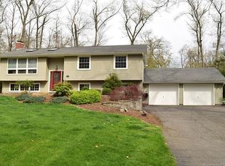 44 Deepwood Dr, Vernon, CT 06066