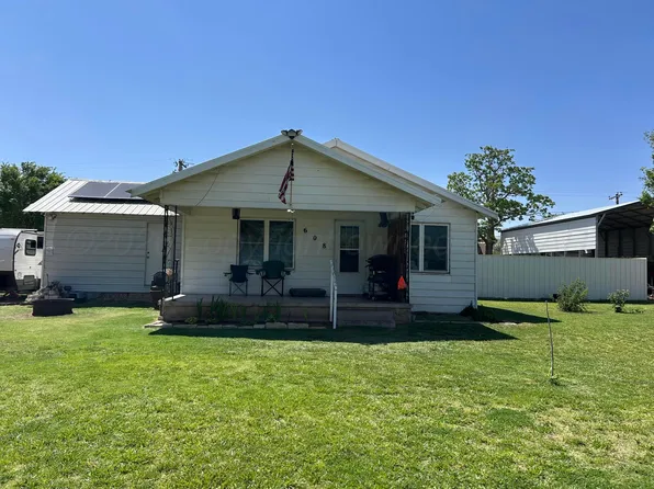 608 Richardson Ave, Gruver, TX 79040