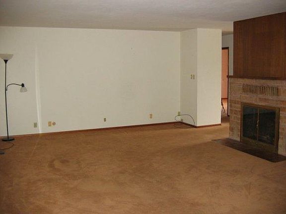 4th image of 6514 33rd Ave SE