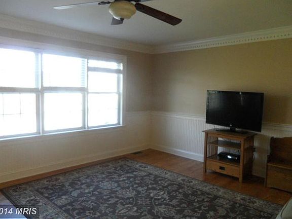 3rd image of 3803 Hogan Ln