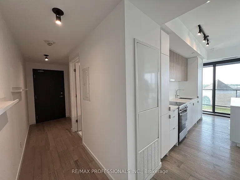 7 Smith Cres #619 — Photo 10