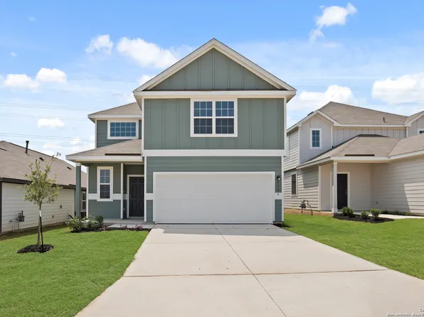 8826 Black Oak Drive, Elmendorf, TX 78112