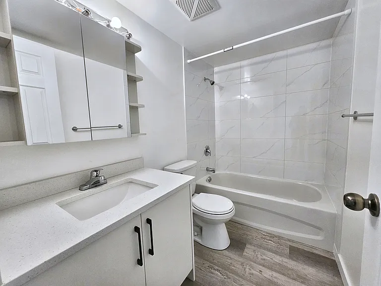 325 Ward St #303 — Photo 20