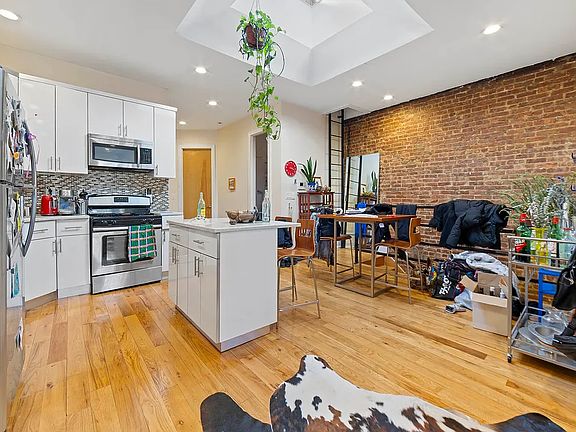 5th image of 420 Rogers Ave #1A