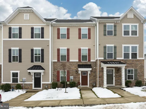 602 Holywell Dr, Malvern, PA 19355