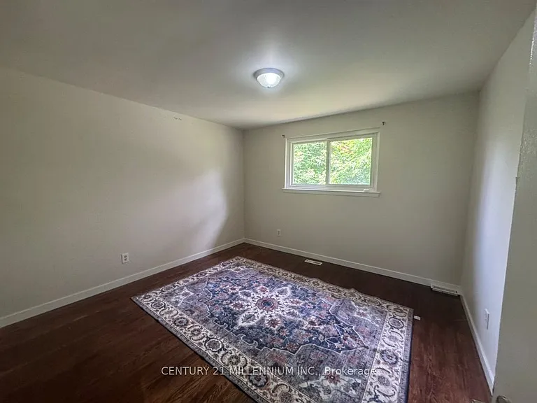 30 Kenilworth Rd #UPPER — Photo 16