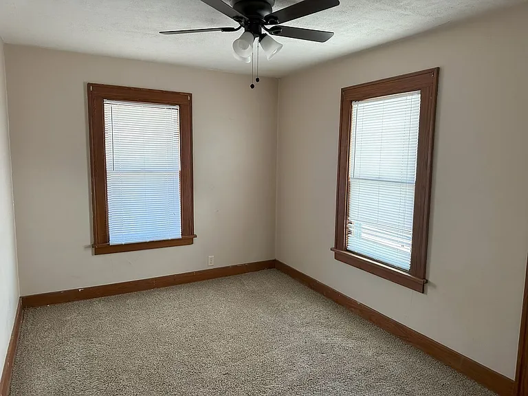 2080 SW Washburn Ave — Photo 21
