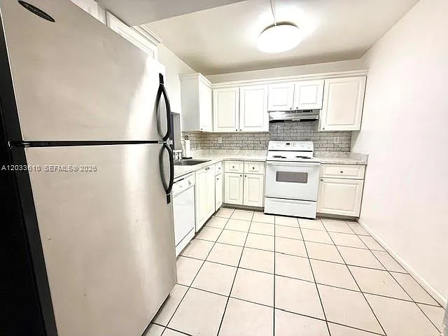731 N Pine Island Rd #103 — Photo 6