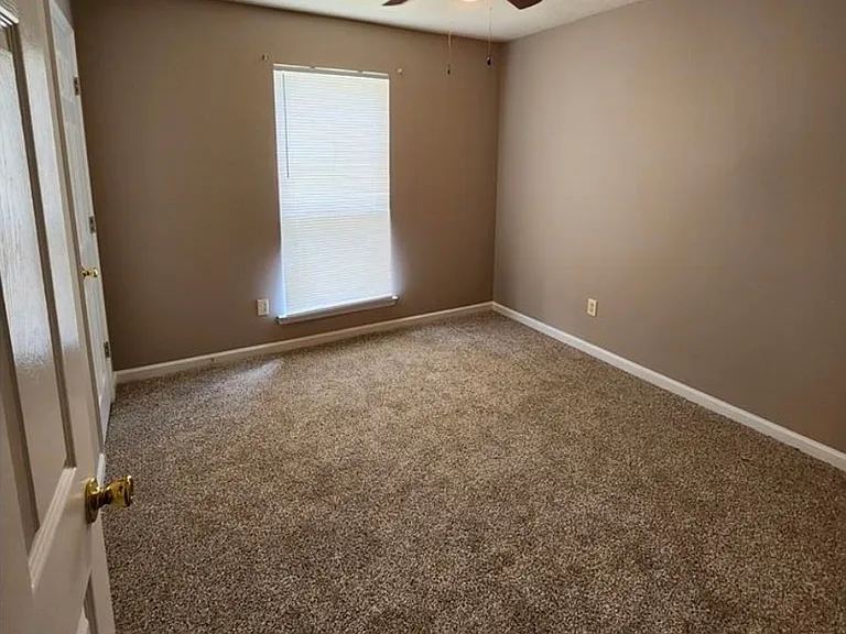 2411 Fernando Ct — Photo 17