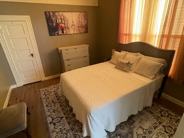 230 W Myrtle St Unit A, Hanford, CA 93230