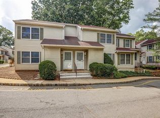 664 Irvington Ave APT 10, Maplewood, NJ 07040