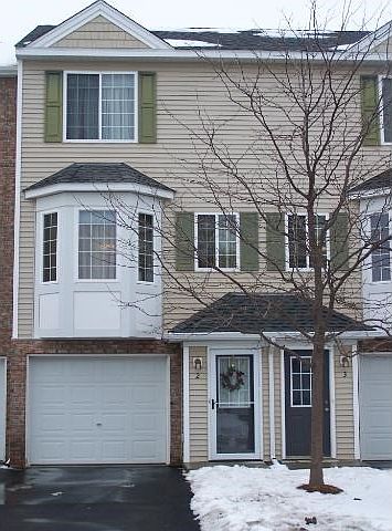 1st image of 4826 Elm Dr N Unit 2