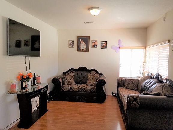 5th image of 808 W El Camino St