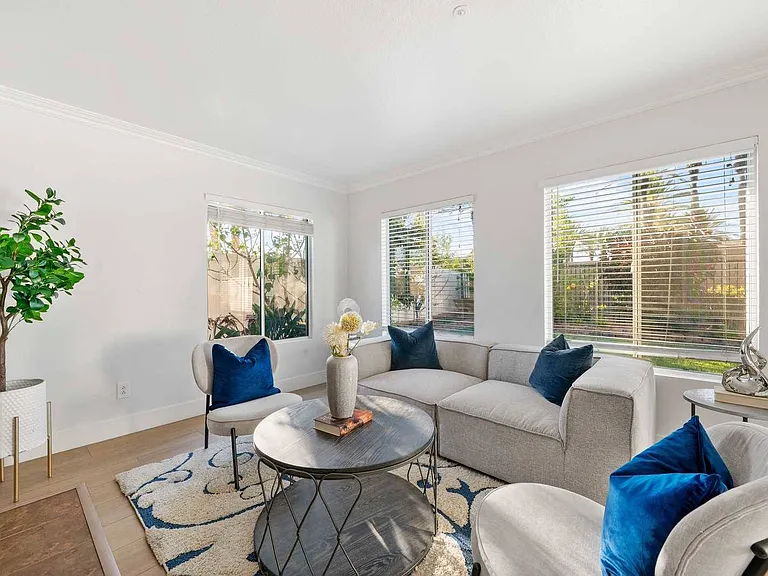 2 Cameron Cir — Photo 12