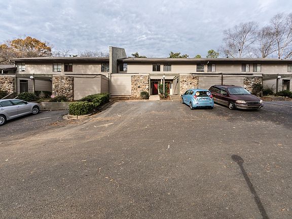 2nd image of 3649 Maple Glenn Ln