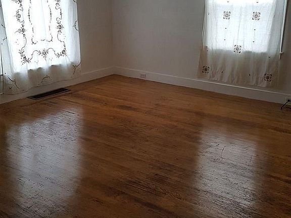 4th image of 348 Pardee Ave