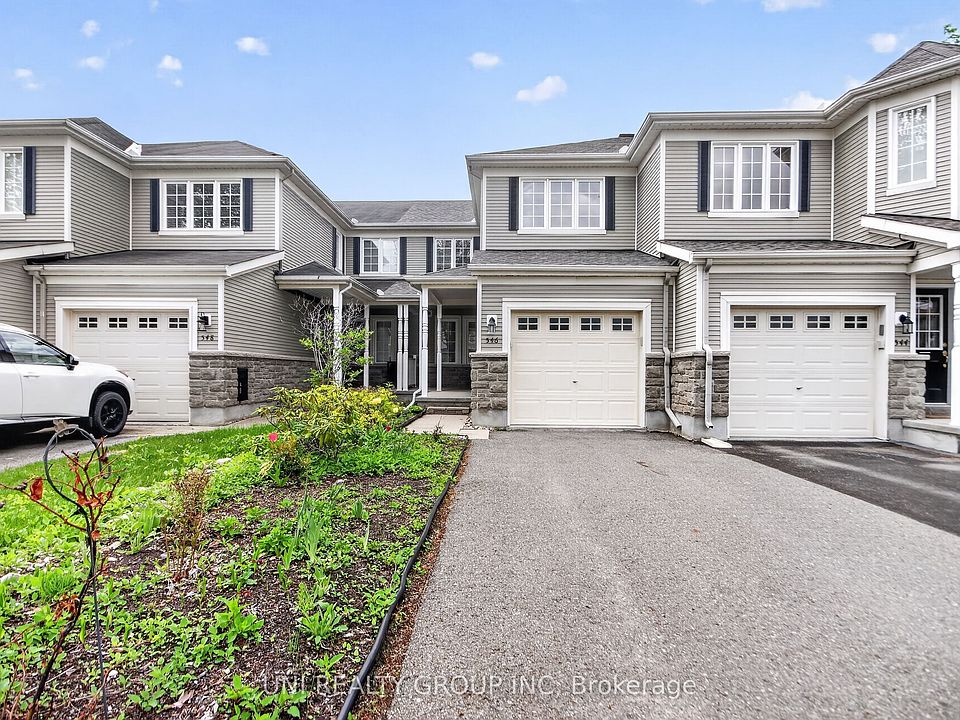 1st image of 546 Ashbourne Cres