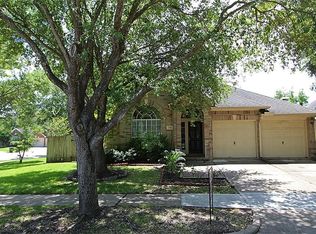 714 Avery Dr, Sugar Land, TX 77479