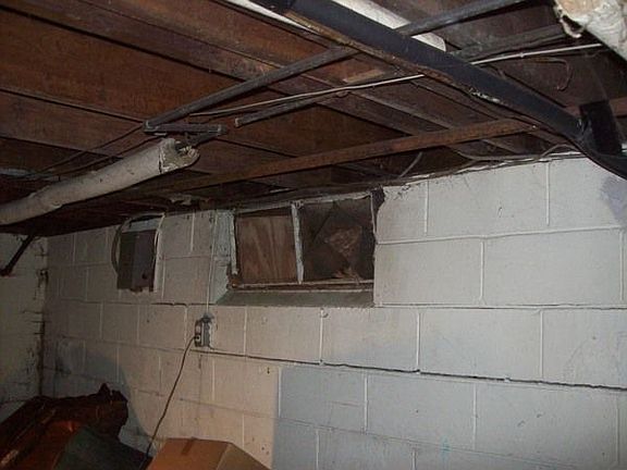 3rd image of 4402 N Bolton Ave
