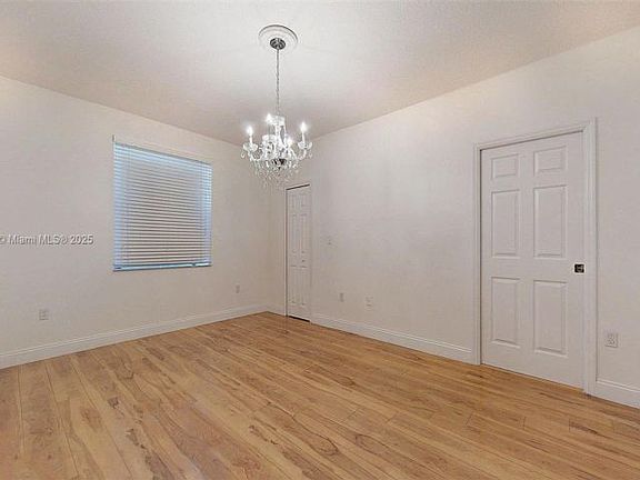 3rd image of 12567 SW 121st Ave