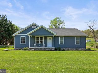8 Orchard Dr, Hanover, PA 17331
