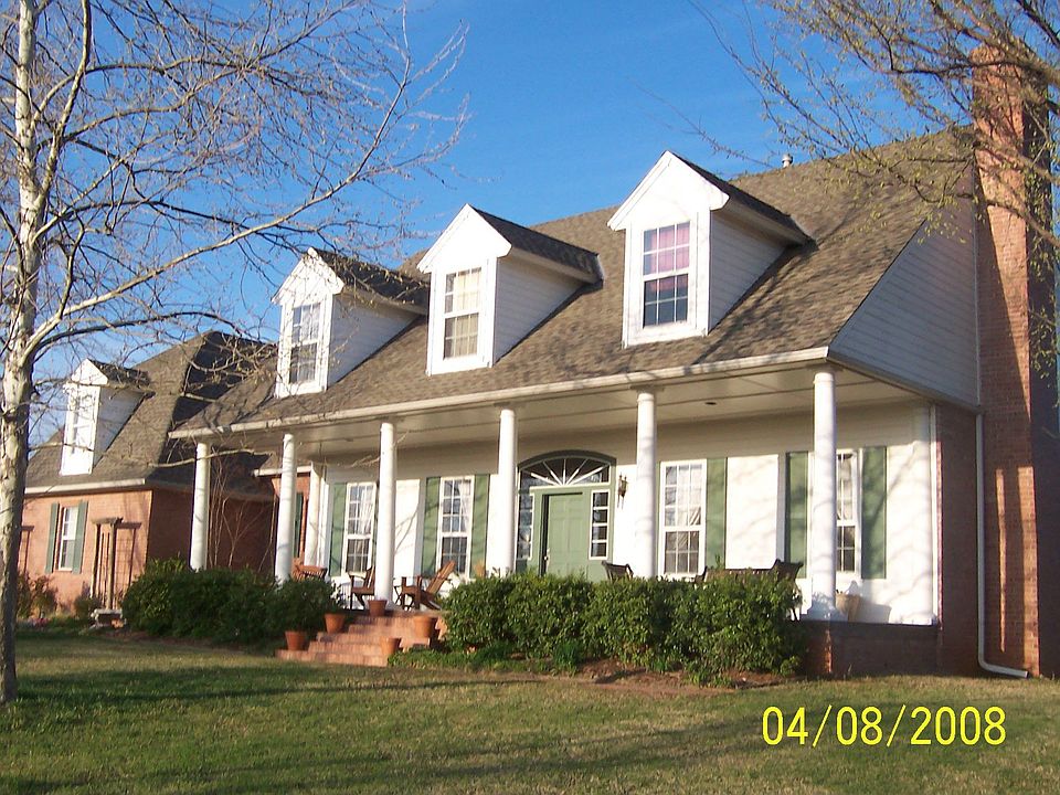 Beautiful Country home on 1.73 acres in Oakdale/Edmond school district.