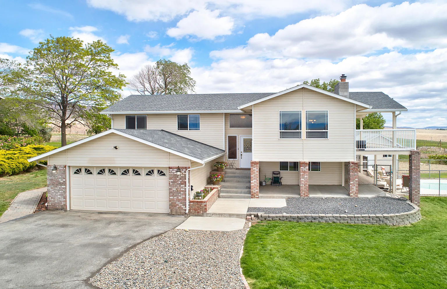 51 Hi Valley View St photo 1