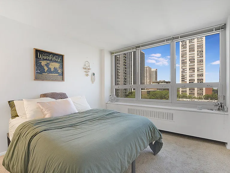 88 W Schiller St #703 — Photo 12