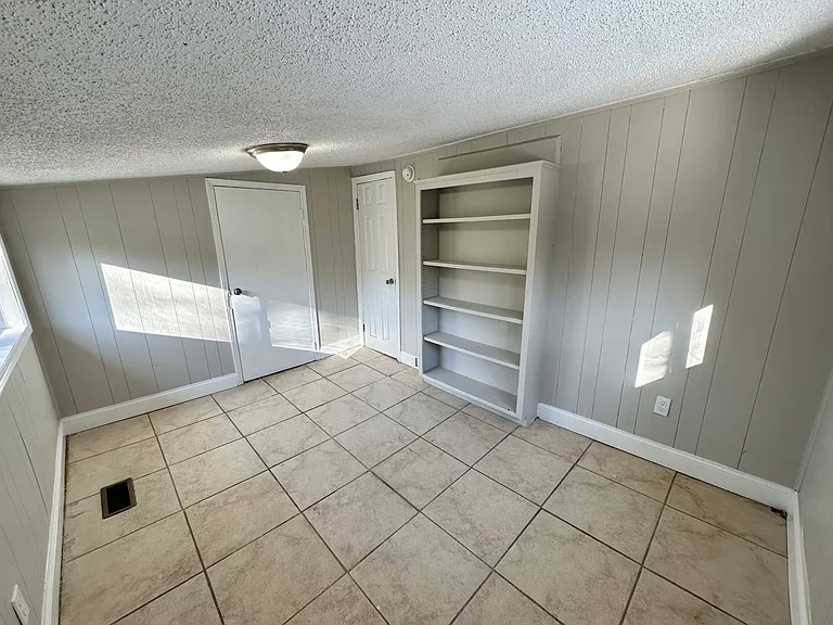 1512 Cherry Ave — Photo 8