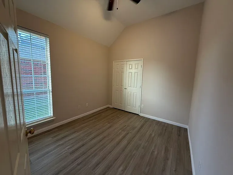 8445 Grand Canyon Dr — Photo 9