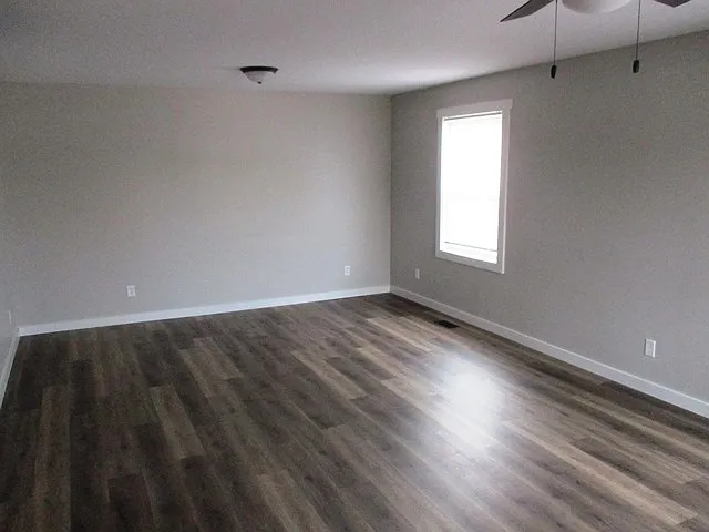 3 bed, $1,850 — Photo 4