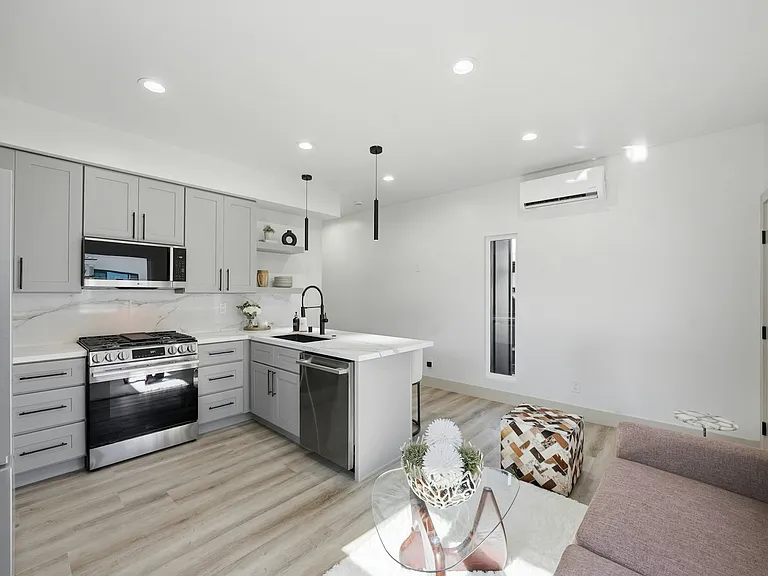 422 Arbor Dr — Photo 6
