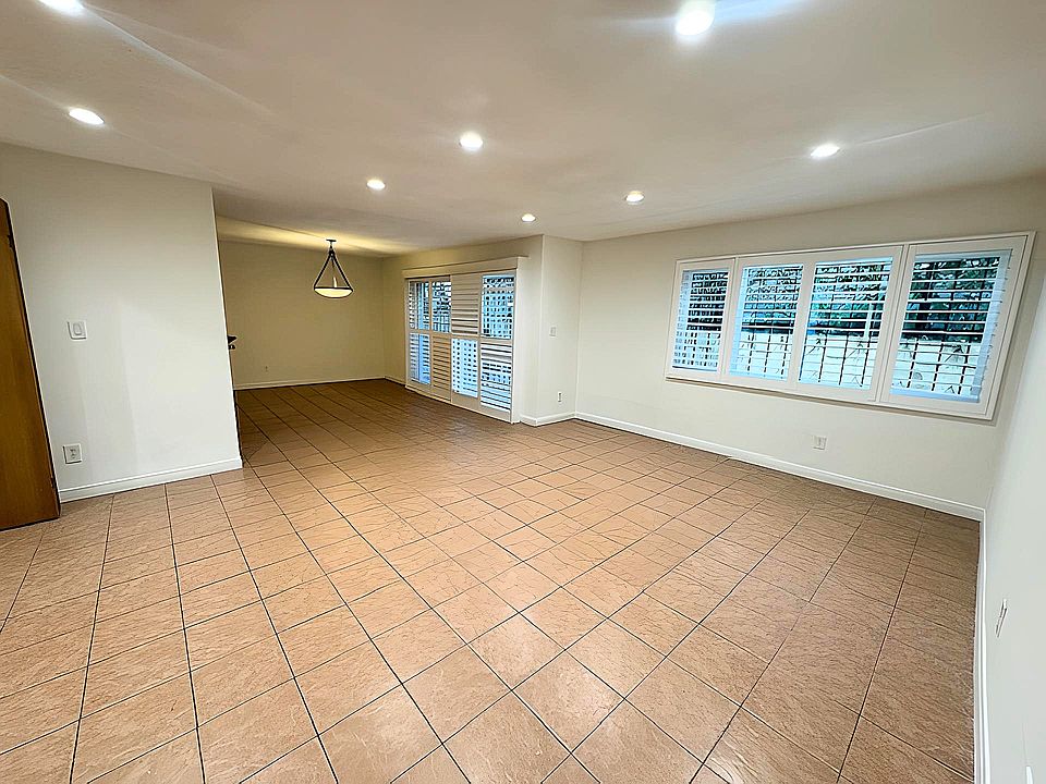 1st image of 1817 N Fuller Ave #103