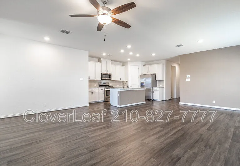 1322 Cool River Ct — Photo 9