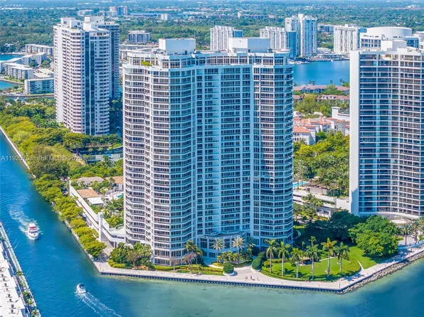 2600 Island Blvd APT 301, Aventura, FL 33160