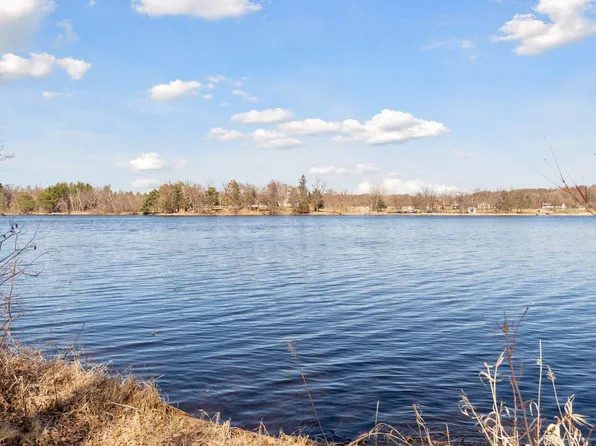 19221 Orwell Ave N, Marine On Saint Croix, MN 55047