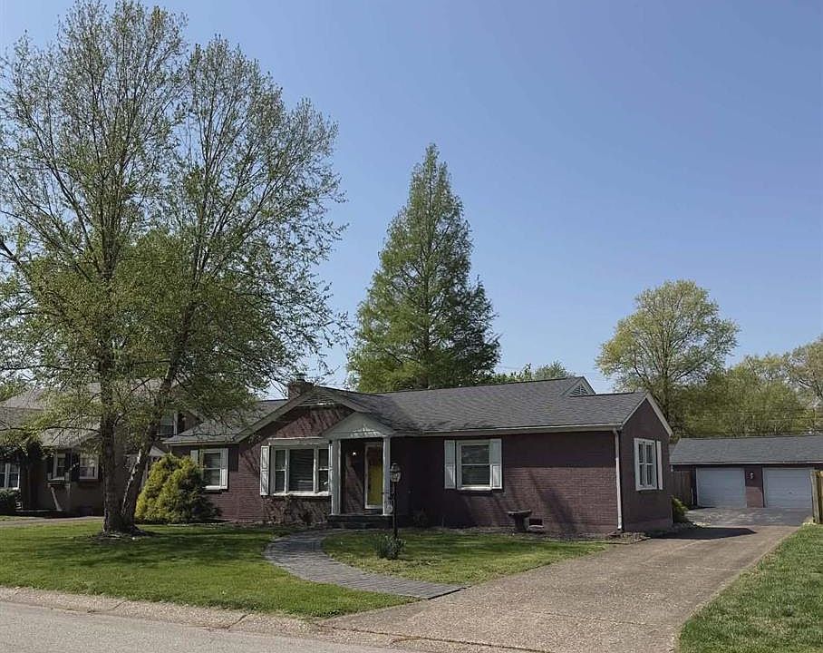 1st image of 2004 Robin Rd