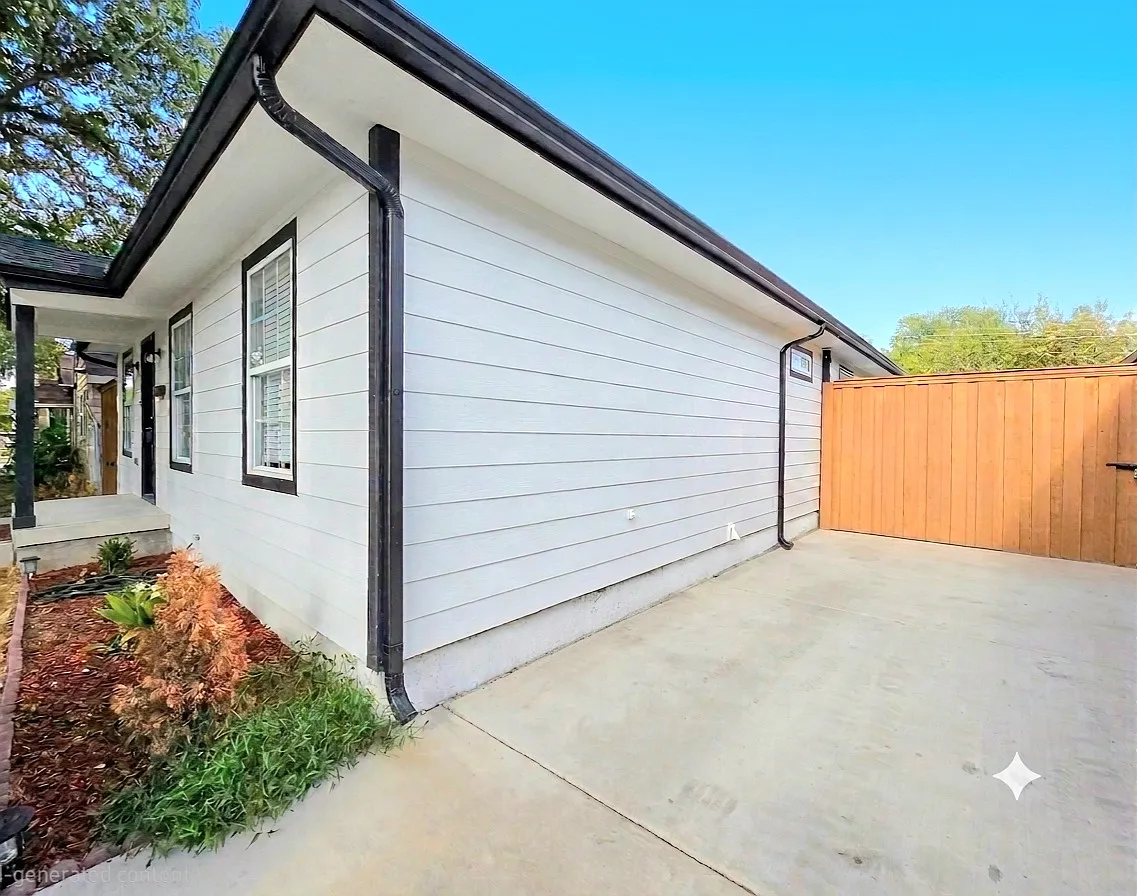 3 bed, 1310 sqft, $2,500 — Photo 4