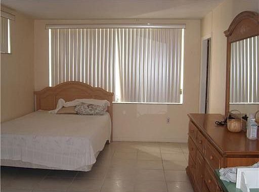 1st image of 1301 NE 191st St APT F-209