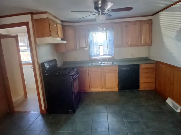 71 Church St, West Warwick, RI 02893