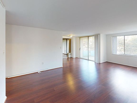 4th image of 10201 Grosvenor Pl APT 409