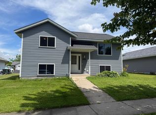 445 Maryland St NW, Hutchinson, MN 55350