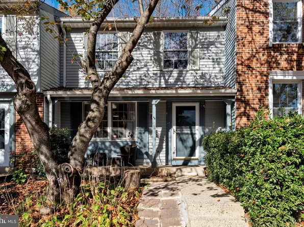 12526 Timber Hollow Pl, Germantown, MD 20874