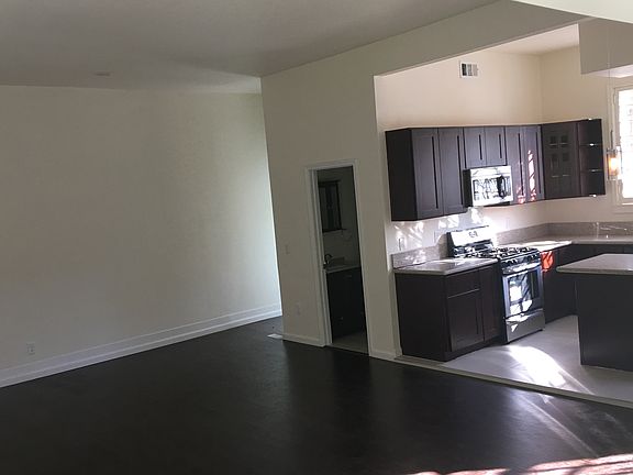 4th image of 50 Arlington Dr #6