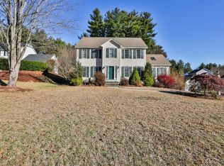 16 Dunbarton Dr, Merrimack, NH 03054