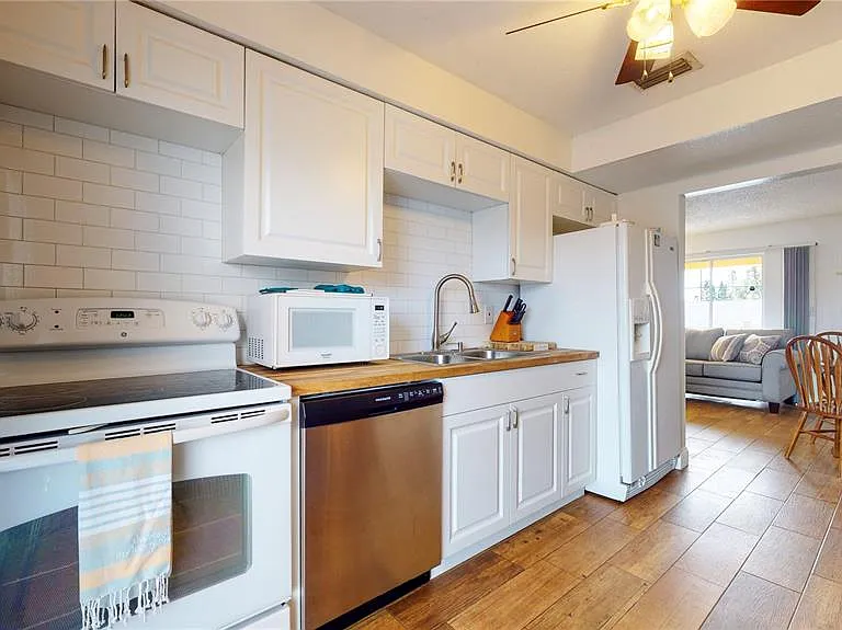 7209 Coquina Way #4 — Photo 7