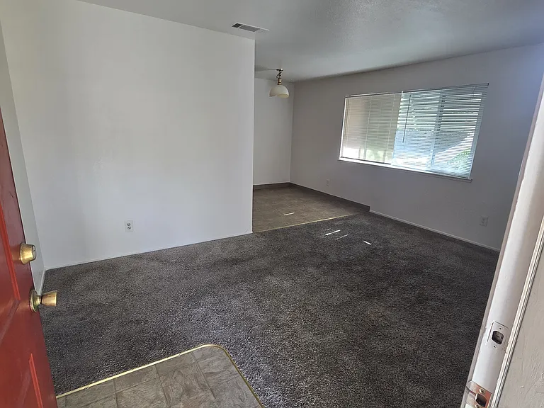 76 McKenzie Ct #76 — Photo 4