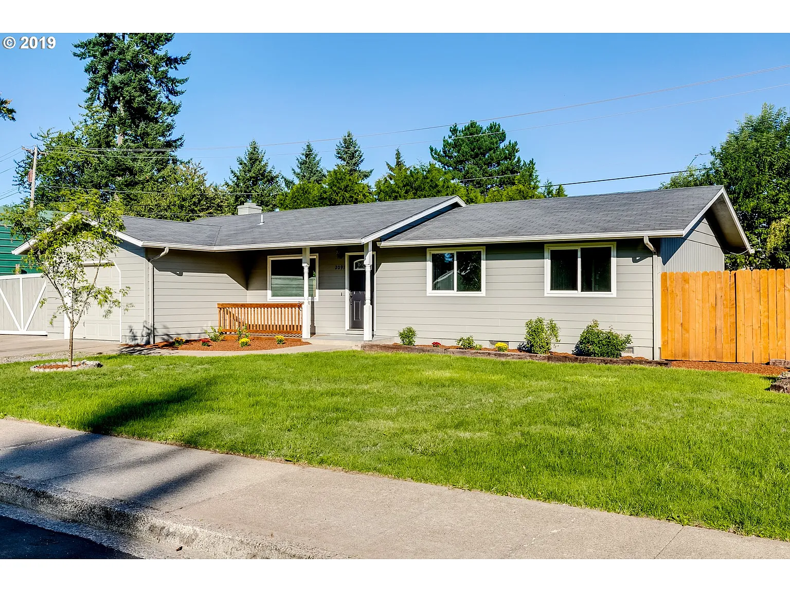 2091 Berwin Ln photo 1