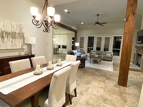 3rd image of 10346 Indian Creek Dr